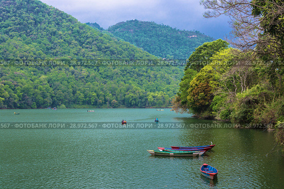 The Phewa lake in Pokhara, Nepal (2018 год). Стоковое фото, фотограф Валерий Смирнов / Фотобанк Лори