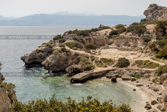 The Sanctuary of the goddess Hera Akraia in a small cove of the Corinthian gulf (Archaeological site Heraion, Loutraki-Perachora, Greece) (2022 год). Стоковое фото, фотограф Татьяна Ляпи / Фотобанк Лори