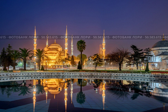 The Sultan Ahmed Mosque or Sultan Ahmet Mosque is a historic mosque in Istanbul, Turkey. The mosque is popularly known as the Blue Mosque for the blue tiles . Стоковое фото, агентство Ingram Publishing / Фотобанк Лори
