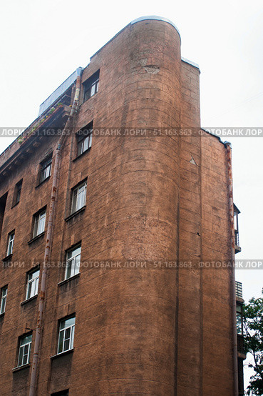 The wall of the building in the style of Soviet constructivism. Стоковое фото, фотограф Константин Тимофеев / Фотобанк Лори