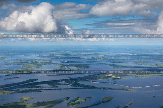 Top view of Ob river at starting of summer. Стоковое фото, фотограф Владимир Мельников / Фотобанк Лори
