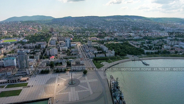 Top view of the marina and quay of Novorossiysk. Стоковое фото, фотограф Леонид Еремейчук / Фотобанк Лори