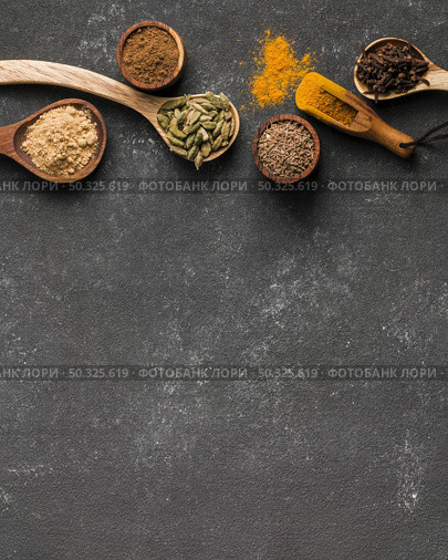 top view spices frame with copy space. Resolution and high quality beautiful photo. top view spices frame with copy space. High quality and resolution beautiful photo concept. Стоковое фото, агентство Ingram Publishing / Фотобанк Лори