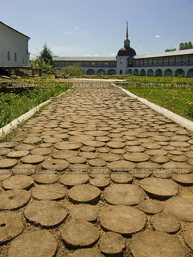 Торцовка в Тихвинском монастыре (2009 год). Стоковое фото, фотограф Ольга Спиркина / Фотобанк Лори