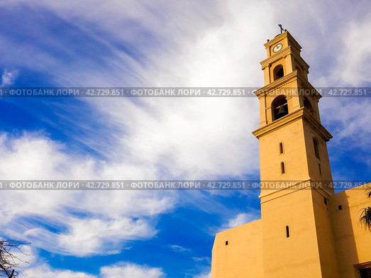 Tower of Bahr Mosque or Sea Mosque in Old city of Jaffa, Israel. It is the oldest extant mosque in Jaffa, Israel. (2017 год). Стоковое фото, фотограф VittoriaChe / Фотобанк Лори