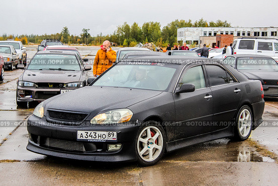 Toyota Mark II (2015 год). Редакционное фото, фотограф Art Konovalov / Фотобанк Лори
