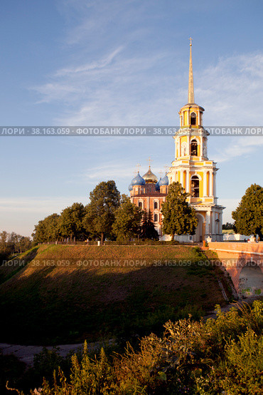 Трубежная набережная с видом на кремль. Рязань (2022 год). Стоковое фото, фотограф Сергей Афанасьев / Фотобанк Лори