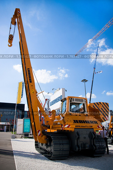 Трубоукладчик RL-64 LIEBHERR (2010 год). Редакционное фото, фотограф Журавлев Андрей / Фотобанк Лори