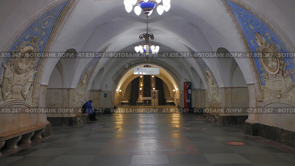 Центральный зал станции метро Таганская Кольцевой линии Московского метрополитена. Редакционное фото, фотограф Александр Кузнецов / Фотобанк Лори