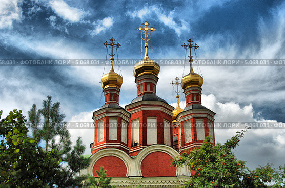 Церковь Михаила Архангела в Тропарёве, Москва (2011 год). Стоковое фото, фотограф lana1501 / Фотобанк Лори