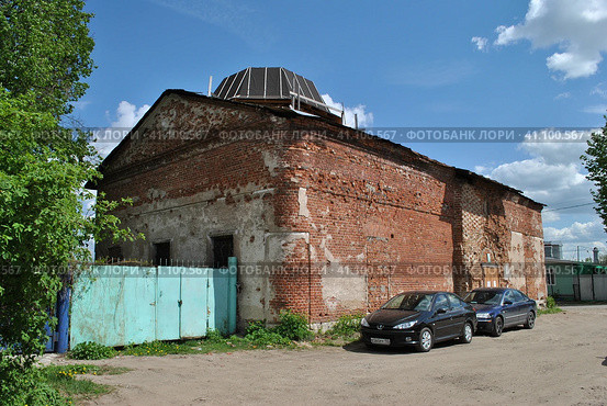 Церковь Покрова Пресвятой Богородицы. Улица Энгельса, 6. Город Серпухов. Московская область (2014 год). Редакционное фото, фотограф lana1501 / Фотобанк Лори
