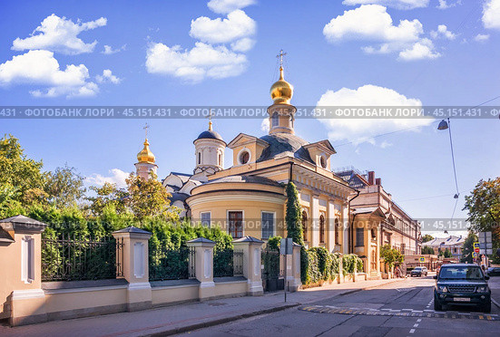Церковь священномученика Антипы на Колымажном дворе, Москва (2023 год). Стоковое фото, фотограф Baturina Yuliya / Фотобанк Лори