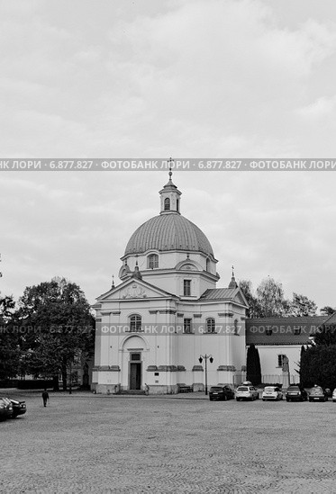 Церковь Святого Казимира в Варшаве, Польша. Возведена в 1692 г., реконструирована в 1953 (2014 год). Стоковое фото, фотограф Иван Марчук / Фотобанк Лори