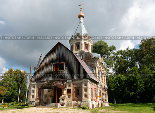 Церковь святой мученицы царицы Александры Римской. Архитектурно-парковый комплекс усадьбы Владимира Семеновича Храповицкого. Муромцево. Россия. Владимирская область (2024 год). Стоковое фото, фотограф Pukhov K / Фотобанк Лори