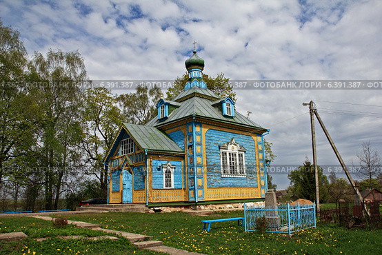 Церковь в честь Воздвижения Креста Господня (1764). Городской поселок Городище, Беларусь (2014 год). Стоковое фото, фотограф Татьяна Грин / Фотобанк Лори