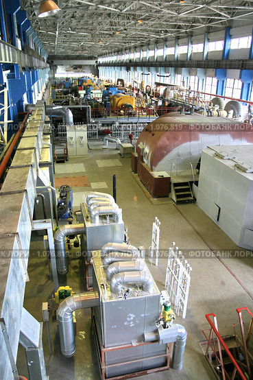 Турбинный цех Василеостровской ТЭЦ-7 в Санкт-Петербурге (2009 год). Редакционное фото, фотограф Александр Секретарев / Фотобанк Лори