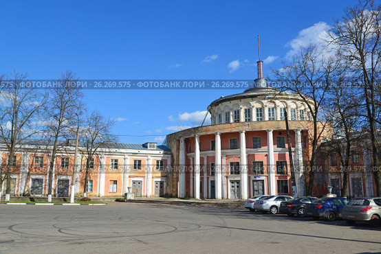 Tver, Russia - may 07.2017. Old building of river station on the waterfront Athanasius Nikitin. Редакционное фото, фотограф Володина Ольга / Фотобанк Лори