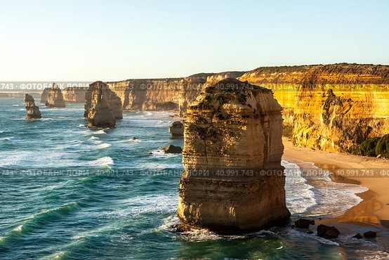 Twelve Apostles Sea Rocks near Great Ocean Road , Port Campbell National Park, Australia (2009 год). Стоковое фото, фотограф VittoriaChe / Фотобанк Лори