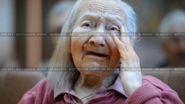Ufa, Russia - APR 18: Older people in a nursing home. Close-up on April 14, 2018 in Ufa, Russia. Редакционное видео, видеограф Mikhail Erguine / Фотобанк Лори