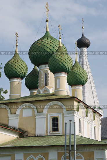 Углич. Храм Иоанна Предтечи. Сооружен в 1681 г. Улица Шаркова, 27 (2016 год). Стоковое фото, фотограф Илюхина Наталья / Фотобанк Лори