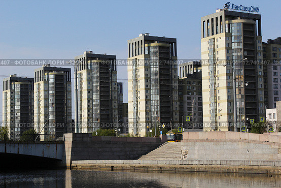 Улица Кораблестроителей.Санкт-Петербург (2015 год). Редакционное фото, фотограф Анна Зеленская / Фотобанк Лори