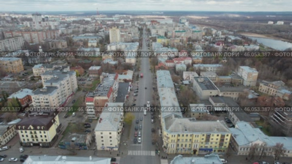 Улица Ленина осенью - город Киров (аэросъемка 2021 года) Стоковое видео, видеограф Владислав Самошкин / Фотобанк Лори