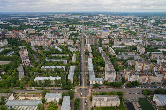 Улица Воровского в городе Кирове - аэросъемка 2024 года. Стоковое фото, фотограф Владислав Самошкин / Фотобанк Лори