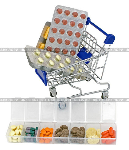 Упаковки с медицинскими таблетками на белом фоне. Packages with medical pills on a white background. Стоковое фото, фотограф Татьяна Д / Фотобанк Лори