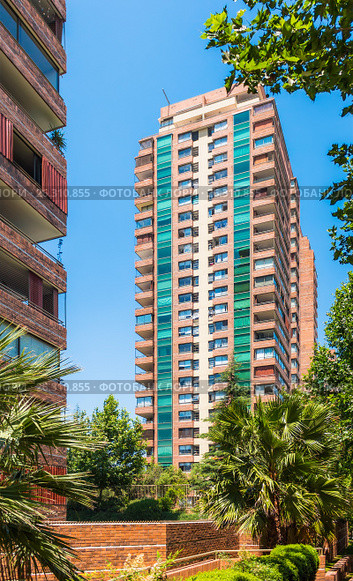 Upperclass high-rise apartment building. Стоковое фото, фотограф Юрий Губин / Фотобанк Лори