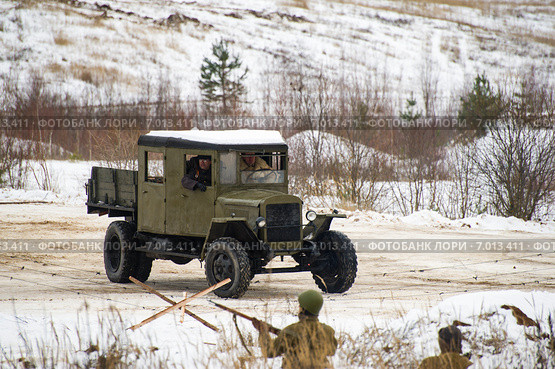 УралЗиС-5 (ЗИС-5). Реконструкция боя, произошедшего в декабре 1941 года у деревни Лызлово в Рузском районе  Подмосковья. Фестиваль «Контрнаступление», посвященный битве за Москву (2014 год). Редакционное фото, фотограф Ольга Аксёнова / Фотобанк Лори