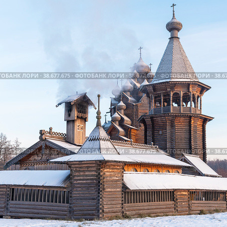 Усадьба Богословка. Церковь Покрова Пресвятой Богородицы. Ленинградская область (2021 год). Редакционное фото, фотограф Александр Щепин / Фотобанк Лори