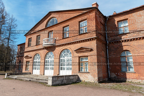 Усадьба Олениных Приютино. Господский дом (2019 год). Редакционное фото, фотограф Александр Щепин / Фотобанк Лори