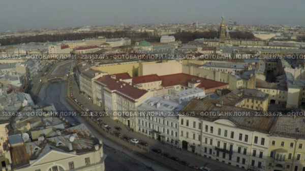 В историческом центре Санкт-Петербурга. Полёт над крышами. Go-pro. Стоковое видео, видеограф Евгений Ковалев / Фотобанк Лори
