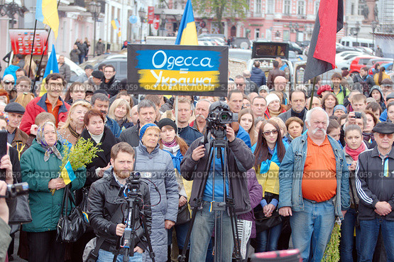 В Одессе прошел митинг сторонников майдана. Митинг был поддержку единой (унитарной) Украины. (2014 год). Редакционное фото, фотограф KEN VOSAR / Фотобанк Лори
