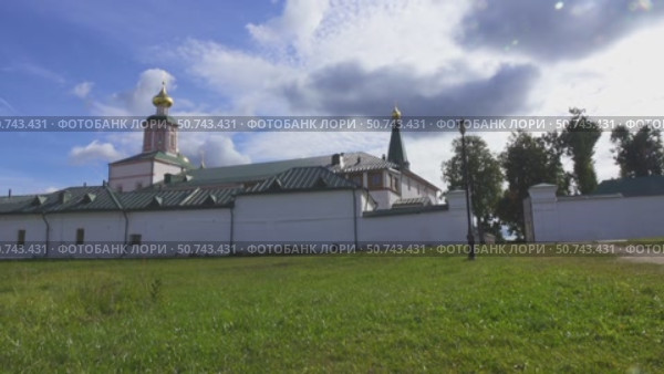 Валдайский Иверский Богородицкий Святоозерский монастырь — православный мужской монастырь на Сельвицком острове Валдайского озера в Валдайском районе Новгородской области. Стоковое видео, видеограф Куликов Константин / Фотобанк Лори