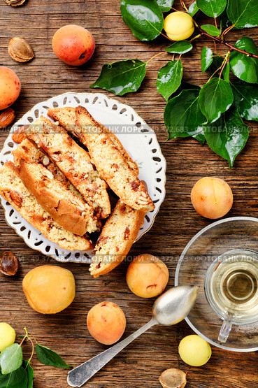 Variety of biscotti - cantucci, cantuccini, kind of biscuit, with the addition of almonds and dried fruits. Italian cantuccini cookies. Стоковое фото, агентство Ingram Publishing / Фотобанк Лори