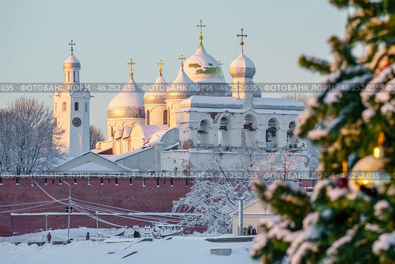 Великий Новгород, Кремль(Детинец) в солнечный морозный день. Стоковое фото, фотограф Руслан Лесков / Фотобанк Лори