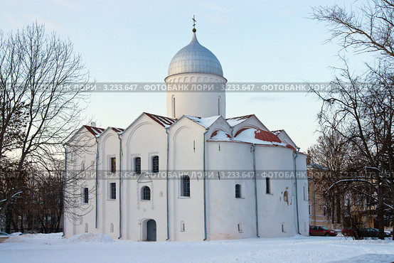 Великий Новгород. Ярославово дворище. Церковь Иоанна на Опоках (2012 год). Стоковое фото, фотограф Сергей Лаврентьев / Фотобанк Лори