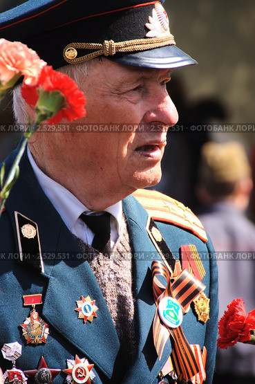 Ветеран Великой Отечественной войны. День Победы (2011 год). Редакционное фото, фотограф Илюхина Наталья / Фотобанк Лори