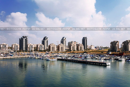 Вид на город Ашдод со стороны Средиземного моря, Израиль (2009 год). Стоковое фото, фотограф Наталья Волкова / Фотобанк Лори