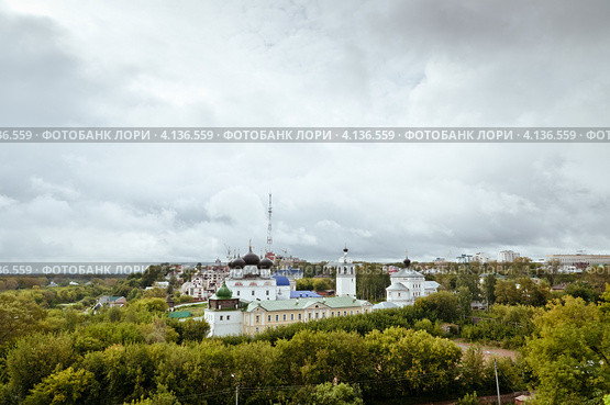 Вид на Успенский Трифонов монастырь. Город Киров (2012 год). Стоковое фото, фотограф Ольга Визави / Фотобанк Лори