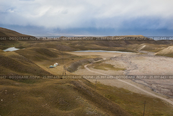 Вид с Холма на Заалайскую долину, Памир, Киргизия. Стоковое фото, фотограф Александр Усик / Фотобанк Лори