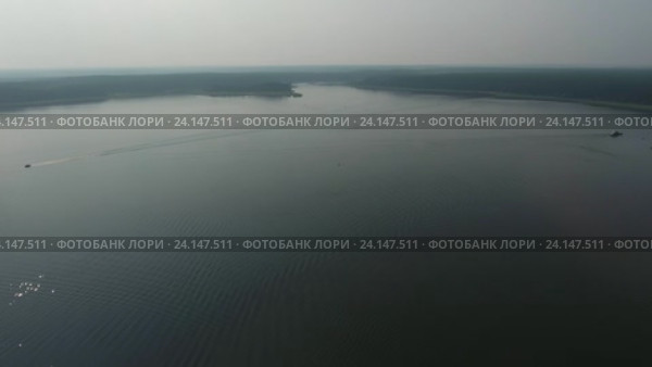 Вид с воздуха на Нило-Столобенского - православного монастыря и озеро Селигер, Тверская область, Россия (2016 год). Стоковое видео, видеограф Михаил Коханчиков / Фотобанк Лори