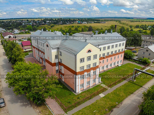 Вид с высоты на Техникум промышленности и народных промыслов в Советске (аэросъемка 2020 года) Стоковое фото, фотограф Владислав Самошкин / Фотобанк Лори