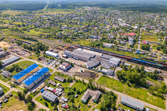 Вид с высоты на вагонное ремонтное депо в Мурашах (аэросъемка 2023 года) Стоковое фото, фотограф Владислав Самошкин / Фотобанк Лори