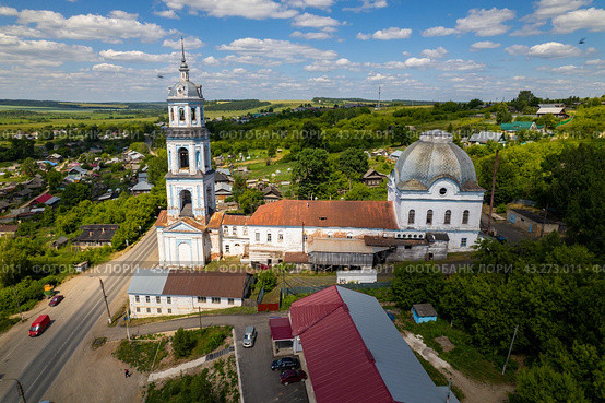 Вид с высоты на Вознесенскую церковь в Суне (аэросъемка 2023 года) Стоковое фото, фотограф Владислав Самошкин / Фотобанк Лори