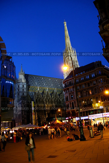 Vienna, Austria - 10 Jun 2011: TSt. Stephen's Cathedral in Vienna, Austria. Редакционное фото, фотограф Сергей Стрелков / Фотобанк Лори