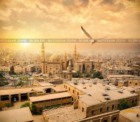 View of the Mosque Sultan Hassan in Cairo. Стоковое фото, агентство Ingram Publishing / Фотобанк Лори