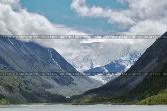 View onto Belukha the highest peak of Altai. Стоковое фото, фотограф Сергей Буторин / Фотобанк Лори