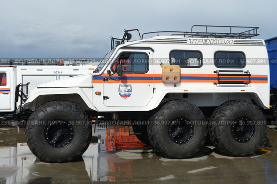 Внедорожник ТРЭКОЛ аварийно-спасательного формирования ГБУ «Автомобильные дороги» (2021 год). Редакционное фото, фотограф Free Wind / Фотобанк Лори
